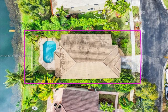 1916 SW 163rd Ave, Miramar, FL 33027