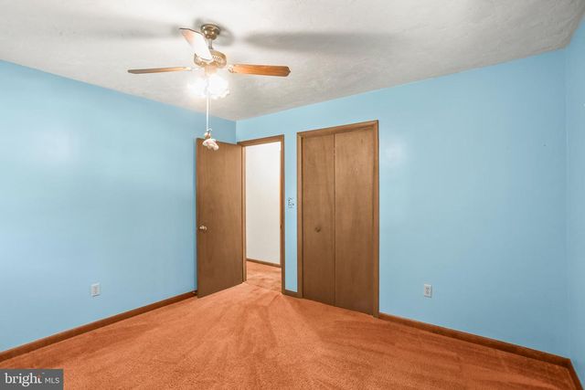26 LAUREL DR, Hanover, PA 17331