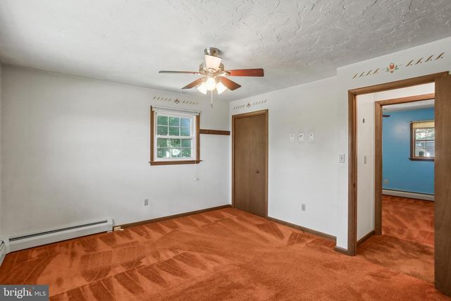 26 LAUREL DR, Hanover, PA 17331