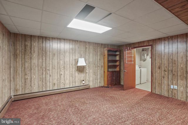 26 LAUREL DR, Hanover, PA 17331