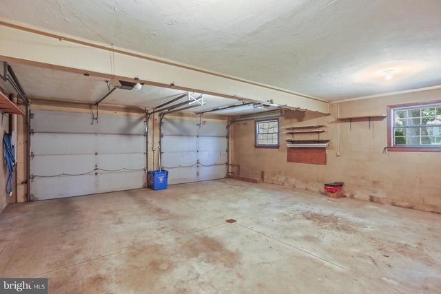 26 LAUREL DR, Hanover, PA 17331