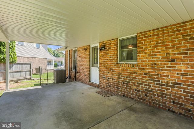 26 LAUREL DR, Hanover, PA 17331
