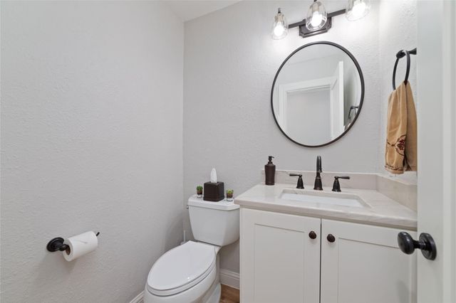 218 E Rainbow Ridge Circle, The Woodlands, TX 77381