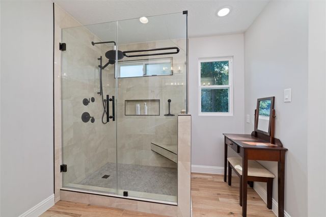 218 E Rainbow Ridge Circle, The Woodlands, TX 77381