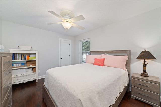 218 E Rainbow Ridge Circle, The Woodlands, TX 77381