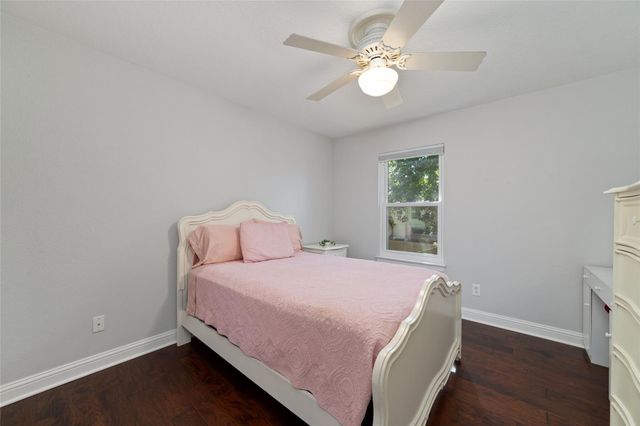 218 E Rainbow Ridge Circle, The Woodlands, TX 77381