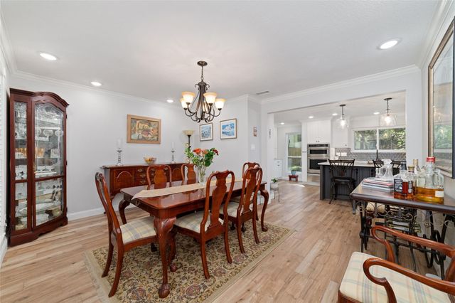 218 E Rainbow Ridge Circle, The Woodlands, TX 77381