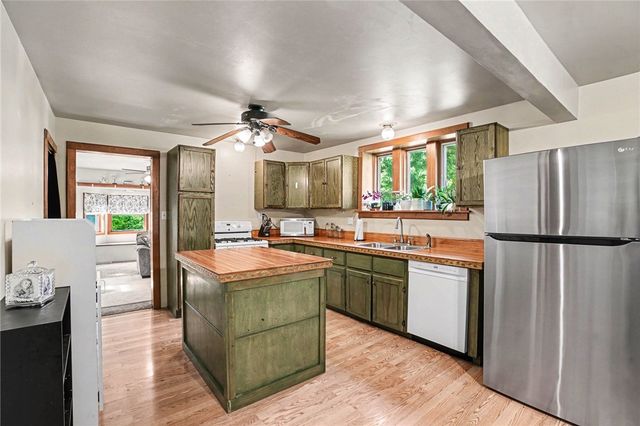 213 Morrison Ave, Perry Twp, PA 16117