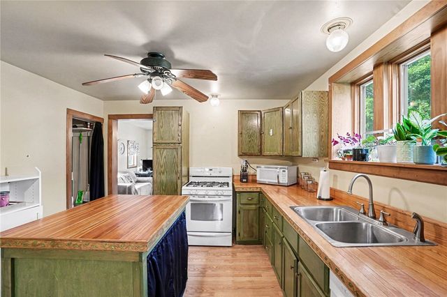 213 Morrison Ave, Perry Twp, PA 16117