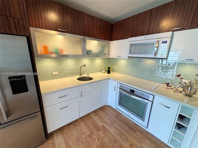 1400 Pennsylvania Ave 8, Miami Beach, FL 33139