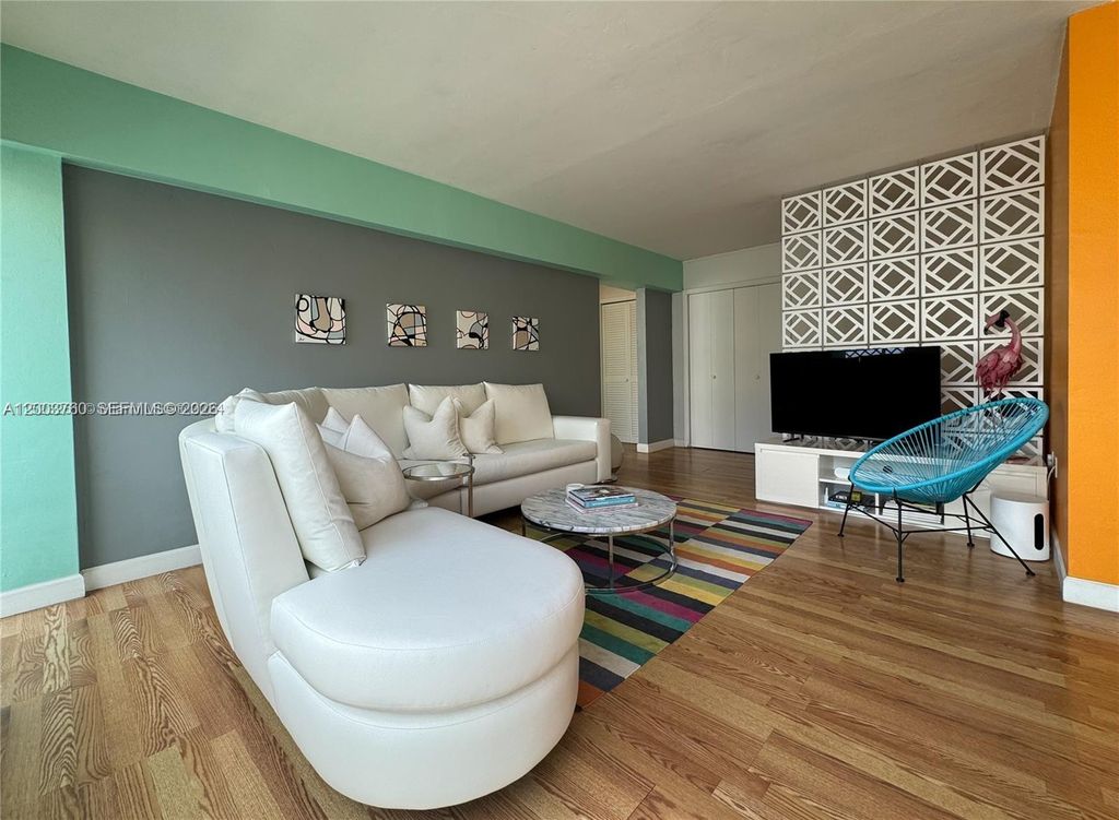 1400 Pennsylvania Ave 8, Miami Beach, FL 33139