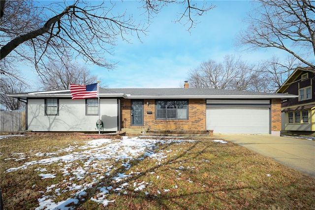 800 E Pearl Street, Harrisonville, MO 64701