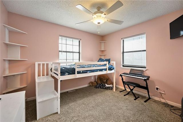 800 E Pearl Street, Harrisonville, MO 64701