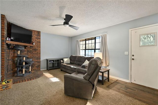 800 E Pearl Street, Harrisonville, MO 64701