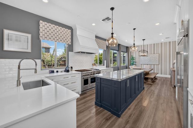 2314 E Kynzlee Avenue, Fresno, CA 93730