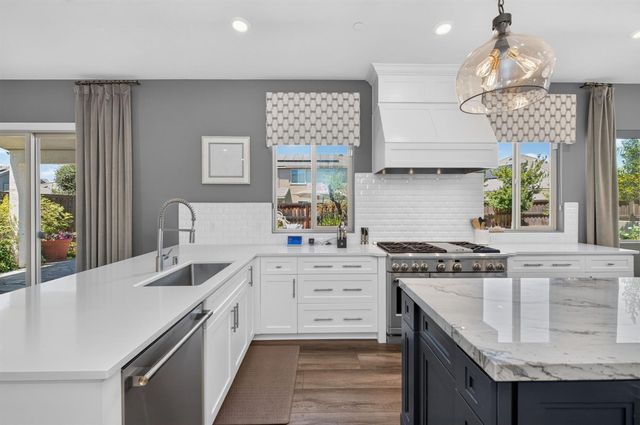 2314 E Kynzlee Avenue, Fresno, CA 93730