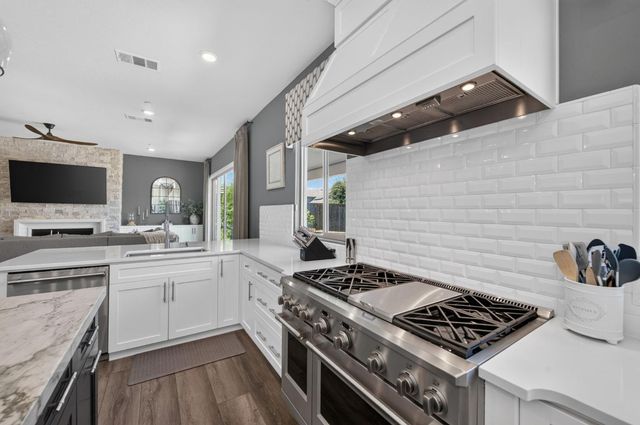 2314 E Kynzlee Avenue, Fresno, CA 93730