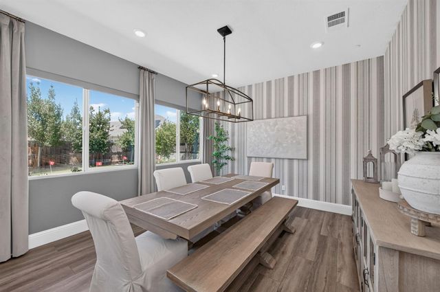 2314 E Kynzlee Avenue, Fresno, CA 93730