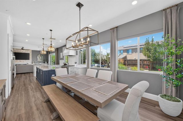 2314 E Kynzlee Avenue, Fresno, CA 93730