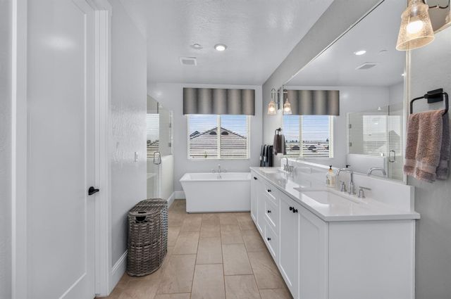 2314 E Kynzlee Avenue, Fresno, CA 93730