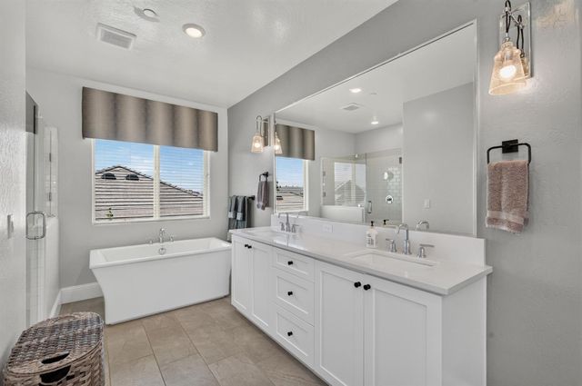 2314 E Kynzlee Avenue, Fresno, CA 93730