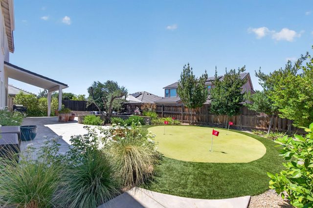 2314 E Kynzlee Avenue, Fresno, CA 93730