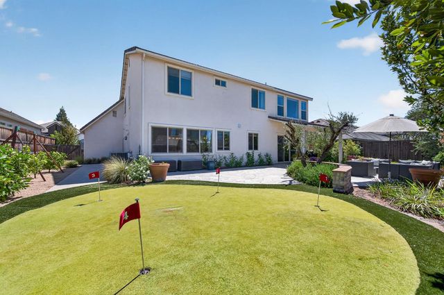 2314 E Kynzlee Avenue, Fresno, CA 93730