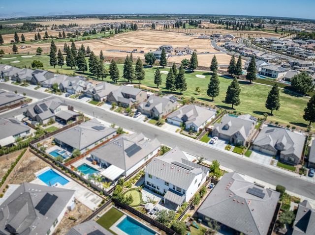2314 E Kynzlee Avenue, Fresno, CA 93730