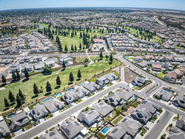 2314 E Kynzlee Avenue, Fresno, CA 93730