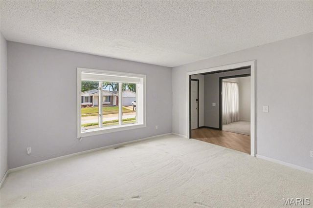 4115 Ninetieth Avenue, Florissant, MO 63034
