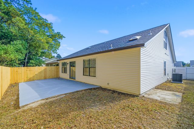 69 NW Olde Cypress Circle, Fort Walton Beach, FL 32548
