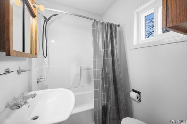 95 Beverly Road, Buffalo, NY 14208