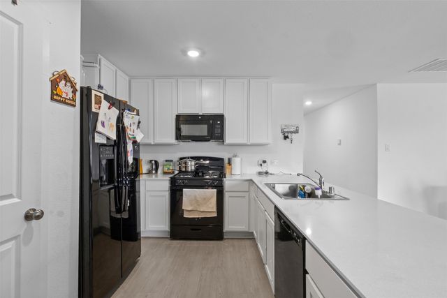 4958 Meadow Glen Drive, Ennis, TX 75119