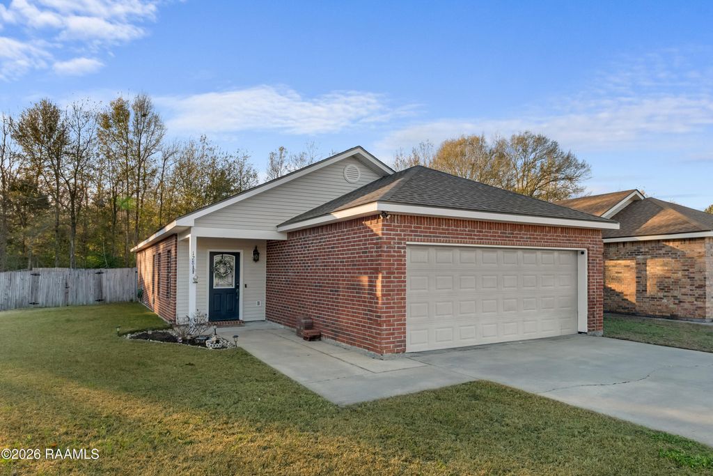 128 Bottle Brush Lane, Carencro, LA 70520