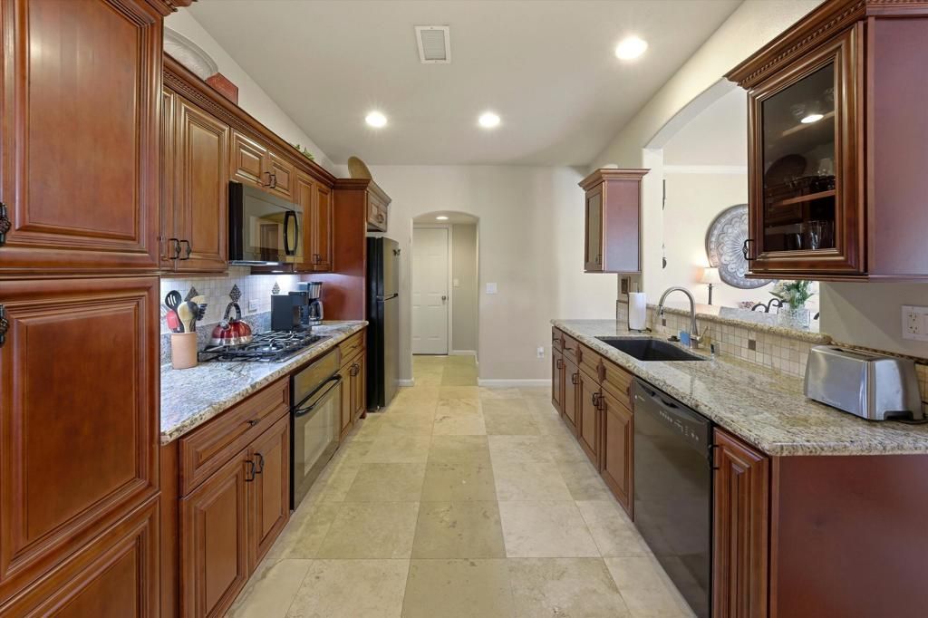 Image 10 of property listing at 44732 Elkhorn Trail, Indian Wells, CA 92210