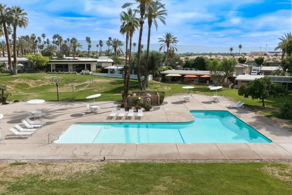 Image 28 of property listing at 44732 Elkhorn Trail, Indian Wells, CA 92210