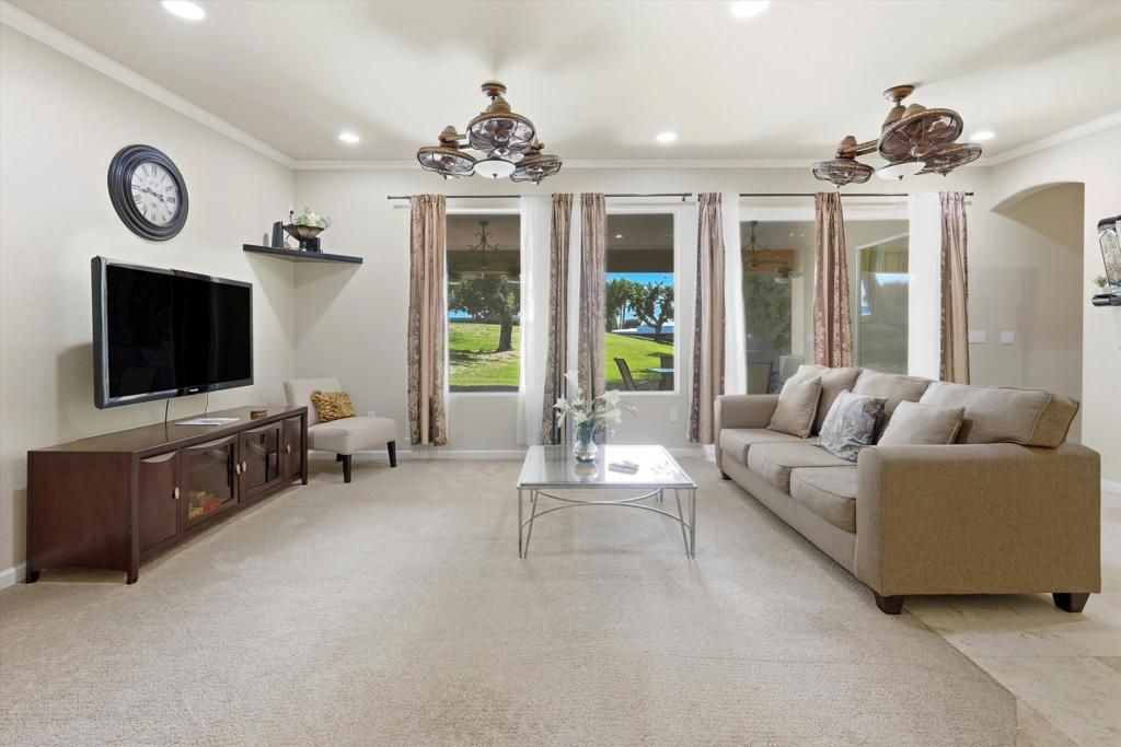 Image 3 of property listing at 44732 Elkhorn Trail, Indian Wells, CA 92210