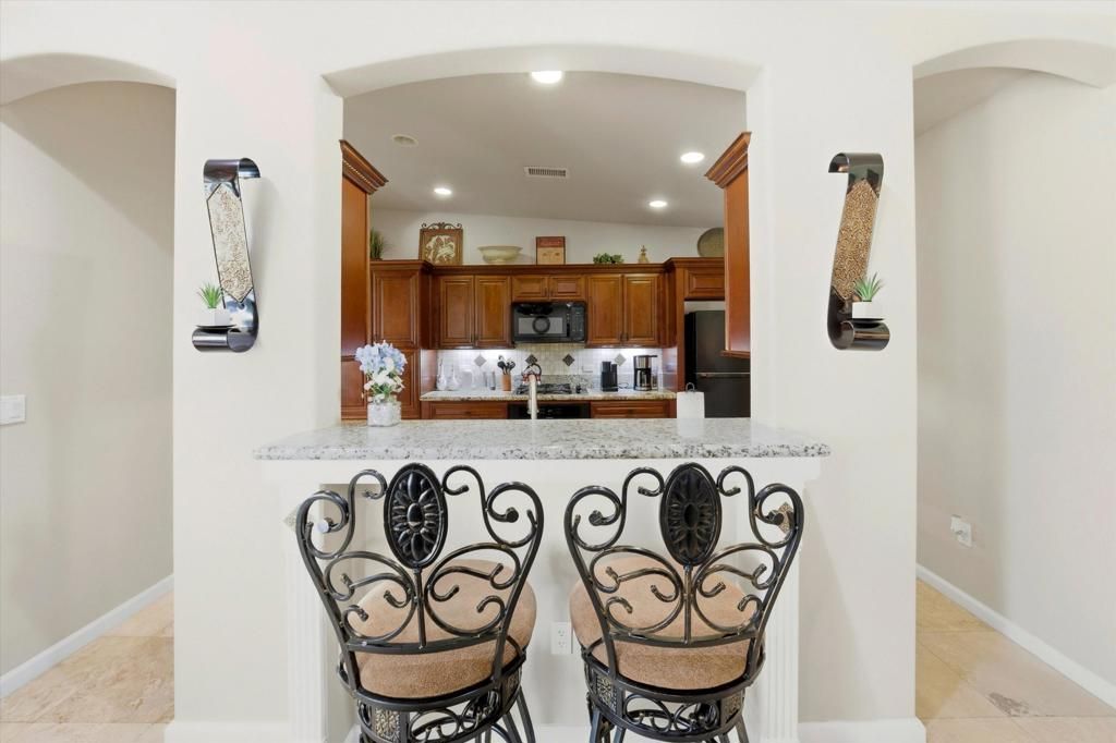 Image 7 of property listing at 44732 Elkhorn Trail, Indian Wells, CA 92210
