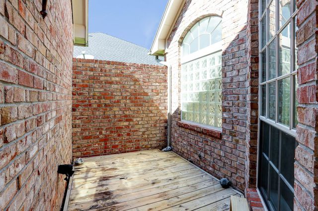 1515 Orchard Park Drive, Houston, TX 77077