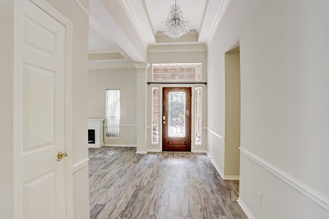 1515 Orchard Park Drive, Houston, TX 77077