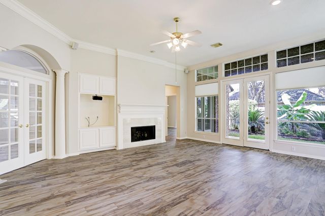 1515 Orchard Park Drive, Houston, TX 77077