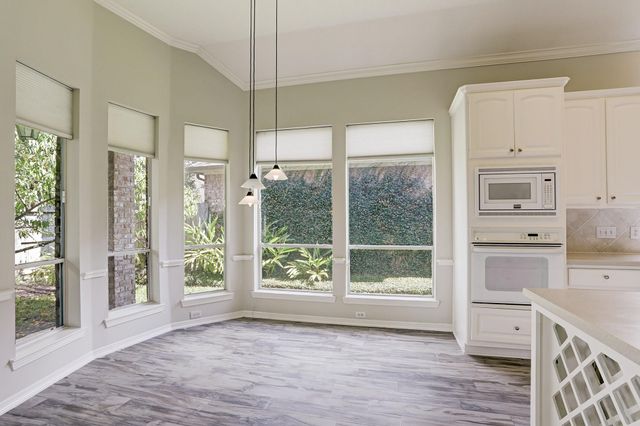 1515 Orchard Park Drive, Houston, TX 77077