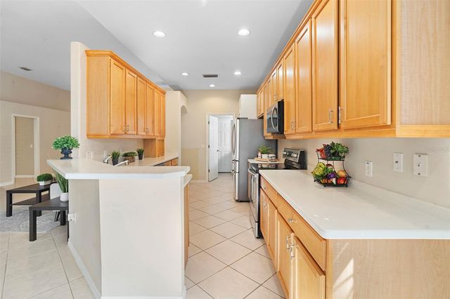 439 FOXHILL DRIVE, Debary, FL 32713