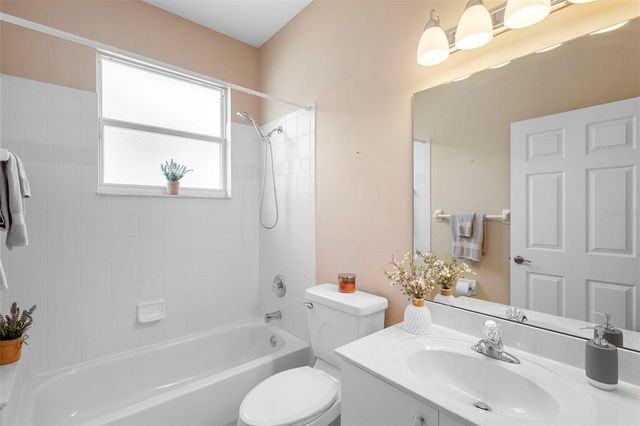 439 FOXHILL DRIVE, Debary, FL 32713