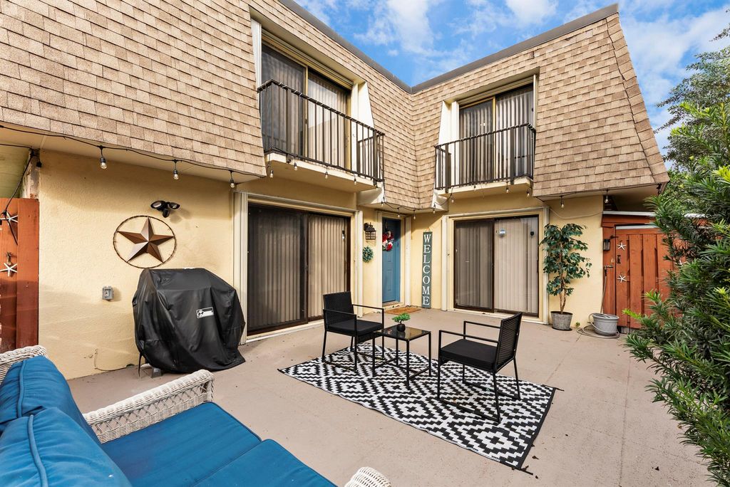 2949 SW 22nd Avenue 27a, Delray Beach, FL 33445