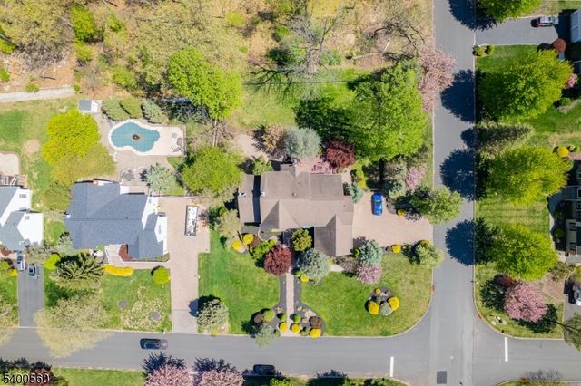 19 Ridge Rd, Green Brook Twp., NJ 08812