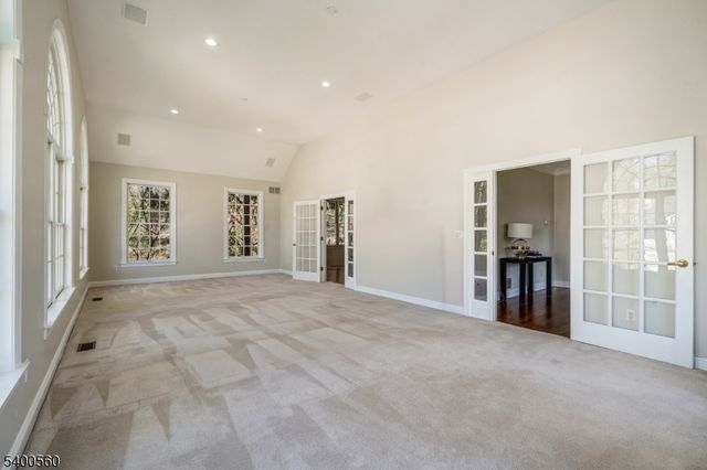 19 Ridge Rd, Green Brook Twp., NJ 08812