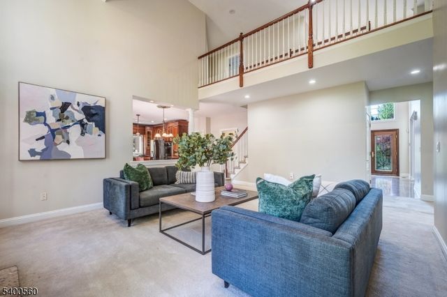 19 Ridge Rd, Green Brook Twp., NJ 08812