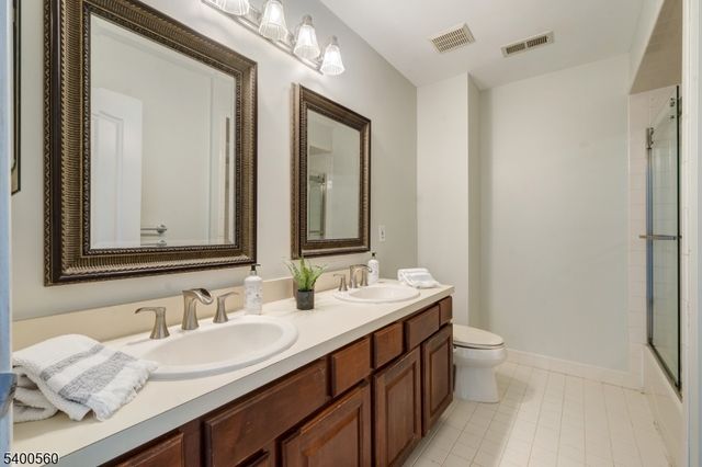 19 Ridge Rd, Green Brook Twp., NJ 08812