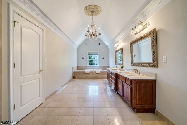 19 Ridge Rd, Green Brook Twp., NJ 08812